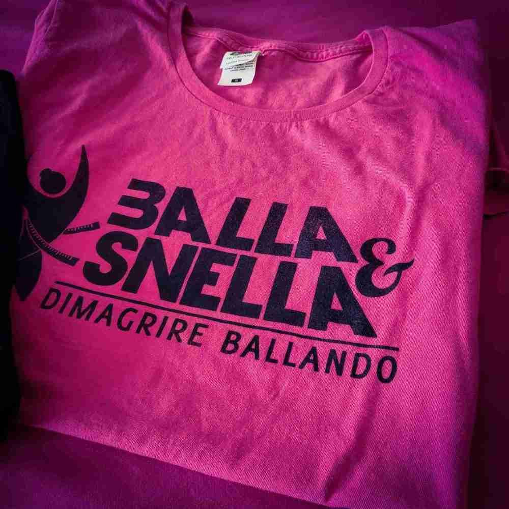 T-Shirt basica - immagine 2